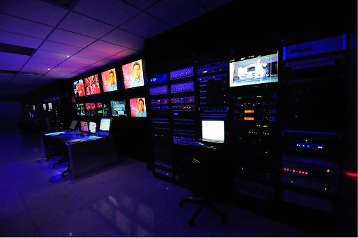 Ambiente de controle técnico da RedeTV!
